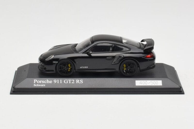 Porsche 911 997.2 GT2 RS Schwarz mit Schwarzen Felgen Minichamps 1:43 400069404 Metall