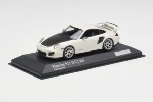 Porsche 911 997.2 GT2 RS Weiss mit Silbernen Felgen Minichamps 1:43 400069405 Metall — Bild 2 von 4