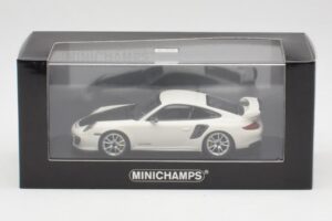 Porsche 911 997.2 GT2 RS Weiss mit Silbernen Felgen Minichamps 1:43 400069405 Metall — Bild 4 von 4