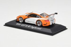 Porsche 911 GT3 R Hybrid 997.2 Presentation White Orange Minichamps 1:43 WAP0201170B Metall — Bild 3 von 4
