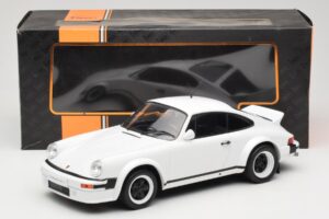 Porsche 911 SC GT Race Version IXO 1:18 18CMC007 Metall — Bild 6 von 6