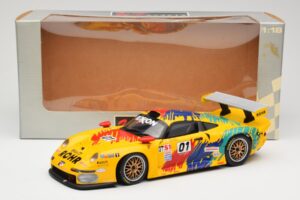 Porsche 911 GT1 #1 D. Rohr / R. Pilgrim / A. McNish 1997 UT Models 1:18 39724 Metall — Bild 8 von 8