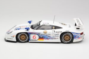 Porsche 911 GT1 #6 T. Boutsen / H-J. Stuck 1997 UT Models 1:18 39720 Metall — Bild 4 von 8
