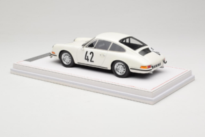 Porsche 911 S #42 R. Buchet / H. Linge Auguste Veuillet 24 Hours of Le Mans Class Winner 1967 IVY 1:18 REMC006 Resin — Bild 5 von 6