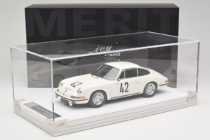 Porsche 911 S #42 R. Buchet / H. Linge Auguste Veuillet 24 Hours of Le Mans Class Winner 1967 IVY 1:18 REMC006 Resin — Bild 6 von 6