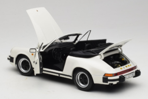 Porsche 911 SC Cabriolet Weiß Minichamps 1:18 100063031 Metall — Bild 5 von 8