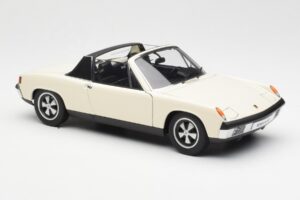 Porsche 914/6 Hellelfenbein AUTOart 1:18 77933 Metall — Bild 6 von 8