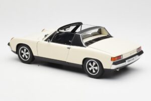 Porsche 914/6 Hellelfenbein AUTOart 1:18 77933 Metall — Bild 7 von 8