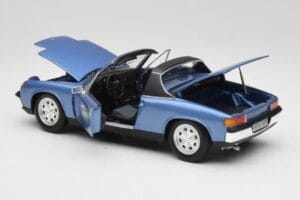 Porsche 914 Blau Revell 1:18 08975 Metall — Bild 5 von 8