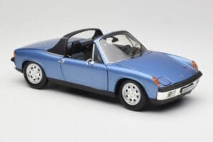 Porsche 914 Blau Revell 1:18 08975 Metall — Bild 6 von 8