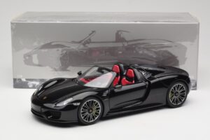 Porsche 918 Spyder Basalt Schwarz Metallic Minichamps 1:18 110062431 Metall — Bild 8 von 8