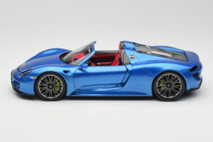 Porsche 918 Spyder Blue Metallic Minichamps 1:18 110062432 Metall — Bild 4 von 8