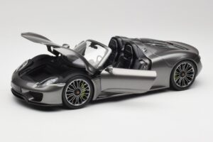Porsche 918 Spyder Liquid Metal Silber Minichamps 1:18 110062430 Metall — Bild 2 von 8