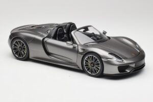 Porsche 918 Spyder Liquid Metal Silber Minichamps 1:18 110062430 Metall — Bild 6 von 8