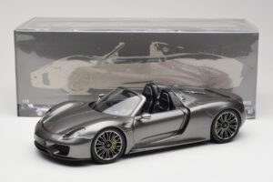 Porsche 918 Spyder Liquid Metal Silber Minichamps 1:18 110062430 Metall — Bild 8 von 8