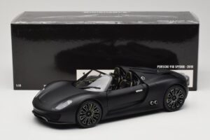 Porsche 918 Spyder Matte Black Minichamps 1:18 110060031 Metall — Bild 8 von 8