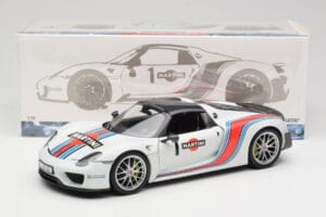 Porsche 918 Spyder Weissach Package Martini Minichamps 1:18 110062440 Metall — Bild 8 von 8