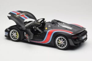 Porsche 918 Spyder Weissach Package Matt Black With Martini Stripes Minichamps 1:18 110062445 Metall — Bild 5 von 8
