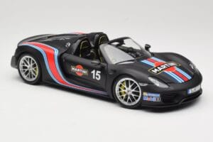 Porsche 918 Spyder Weissach Package Matt Black With Martini Stripes Minichamps 1:18 110062445 Metall — Bild 6 von 8