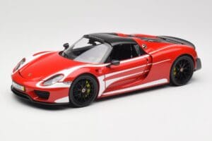 Porsche 918 Spyder Weissach Package Rot & Weiß Streifen Minichamps 1:18 110062442 Metall — Bild 3 von 9