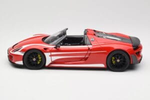 Porsche 918 Spyder Weissach Package Rot & Weiß Streifen Minichamps 1:18 110062442 Metall — Bild 5 von 9
