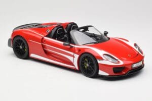 Porsche 918 Spyder Weissach Package Rot & Weiß Streifen Minichamps 1:18 110062442 Metall — Bild 7 von 9