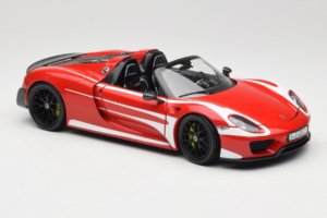 Porsche 918 Spyder Weissach Package Rot Weiß Streifen Minichamps 1:18 110062442-O1 Metall — Bild 6 von 8