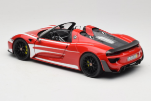 Porsche 918 Spyder Weissach Package Rot Weiß Streifen Minichamps 1:18 110062442-O1 Metall — Bild 7 von 8