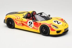 Porsche 918 Spyder Weissach Package Gelb Mit Streifen Minichamps 1:18 110062446 Metall — Bild 6 von 8