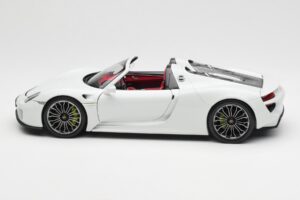 Porsche 918 Spyder Weiß Minichamps 1:18 110062436 Metall — Bild 4 von 8