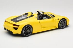 Porsche 918 Spyder Gelb Minichamps 1:18 110062434 Metall — Bild 3 von 8