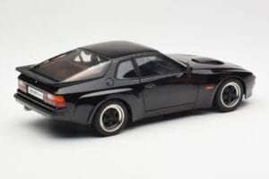 Porsche 924 Carrera GT Schwarz AUTOart 1:18 78001 Metall — Bild 3 von 8