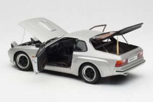 Porsche 924 Carrera GT Diamond Silber AUTOart 1:18 78002 Metall — Bild 5 von 8