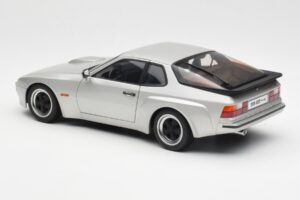 Porsche 924 Carrera GT Diamond Silber AUTOart 1:18 78002 Metall — Bild 7 von 8