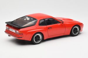 Porsche 924 Carrera GT Guards Rot AUTOart 1:18 78003 Metall — Bild 3 von 8