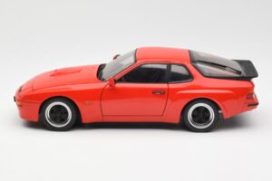 Porsche 924 Carrera GT Guards Rot AUTOart 1:18 78003 Metall — Bild 4 von 8