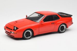 Porsche 924 Carrera GT Guards Rot AUTOart 1:18 78003 Metall