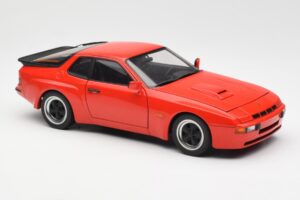 Porsche 924 Carrera GT Guards Rot AUTOart 1:18 78003 Metall — Bild 6 von 8