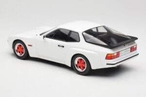 Porsche 924 Carrera GT Weiß & Rote Felgen MCG 1:18 MCG18303 Metall — Bild 5 von 6