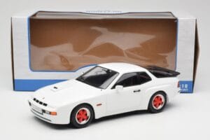 Porsche 924 Carrera GT Weiß & Rote Felgen MCG 1:18 MCG18303 Metall — Bild 6 von 6