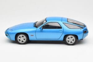 Porsche 928 Blau AUTOart 1:18 77901 Metall — Bild 4 von 8