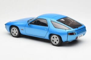 Porsche 928 Blau AUTOart 1:18 77901 Metall — Bild 7 von 8