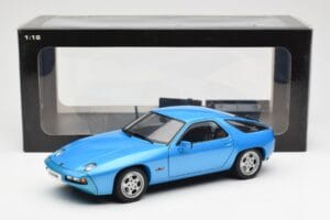 Porsche 928 Blau AUTOart 1:18 77901 Metall — Bild 8 von 8