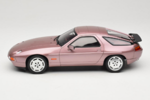 Porsche 928 S Cassis Red Metallic GT Spirit 1:18 GT524 Resin — Bild 3 von 6