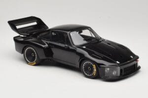Porsche 935 Turbo Group 5 1976 Exoto 1:18 18101 Metall — Bild 6 von 8