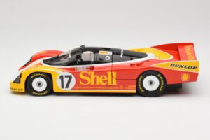 Porsche 962C Group C #17 D. Bell / H-J. Stuck / K. Ludwig 24 Hours of Le Mans 1988 Universal Hobbies 1:18 4704 Metall — Bild 4 von 8