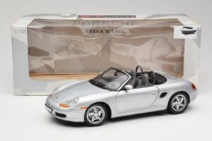 Porsche Boxster 986 Cabriolet Arctic Silber Metallic UT Models 1:18 27852 Metall — Bild 8 von 8
