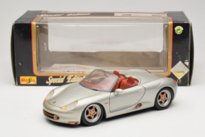 Porsche Boxster 986 Concept Silber Maisto 1:18 50231 Metall — Bild 8 von 8