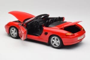 Porsche Boxster S 986 Guards Rot UT Models 1:18 27861-M1 Metall — Bild 5 von 8