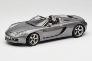 Porsche Carrera GT Grau Metallic Maisto 1:18 36622-R1 Metall